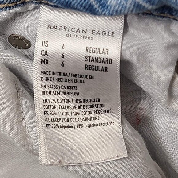 American Eagle Jeans Women's Light Wash Size 6 Distressed Baggy Wide Leg - Picture 3 of 16